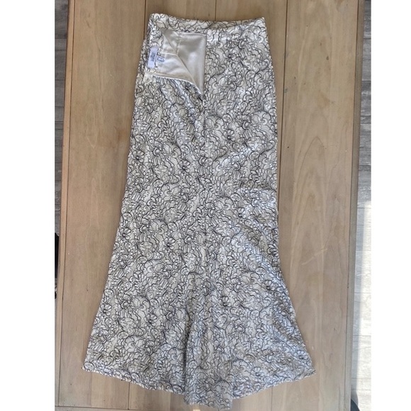 Vintage Belle by BADGLEY MISCHKA Floral Lace Overlay Fishtail Maxi Skirt Size 6 - Picture 4 of 12